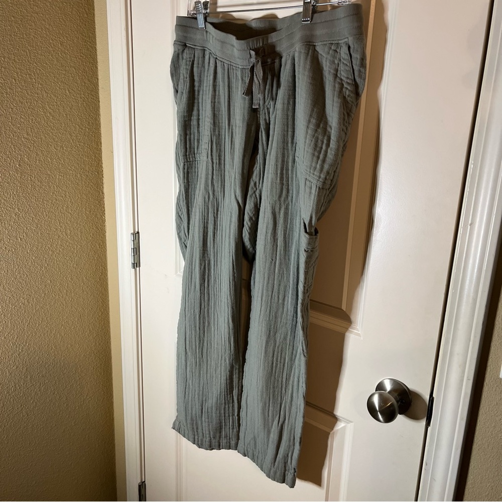 Sonoma Maternity Cargo Cropped Pants
